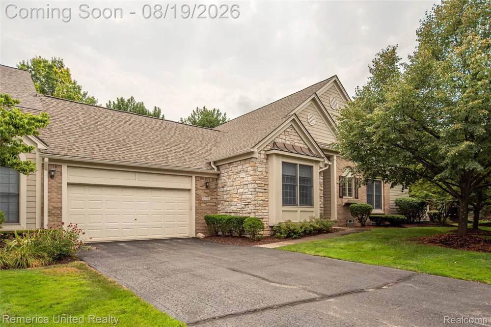 16766 Lochmoor Circle W Northville Township, MI 48168