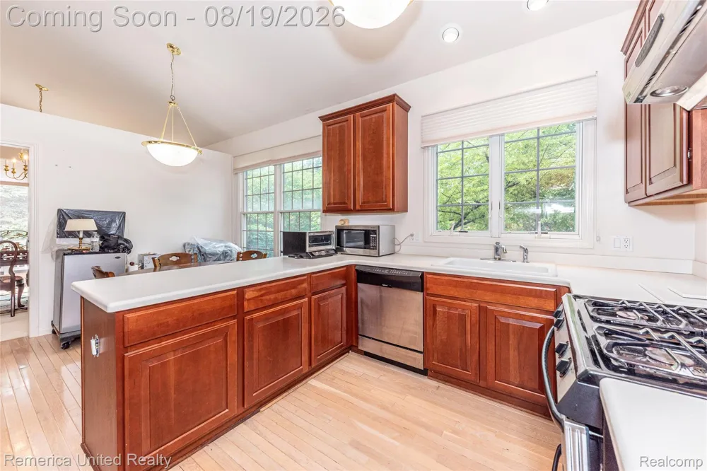 16766 Lochmoor Circle W Northville Township, MI 48168