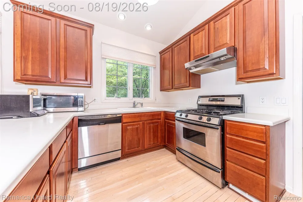 16766 Lochmoor Circle W Northville Township, MI 48168