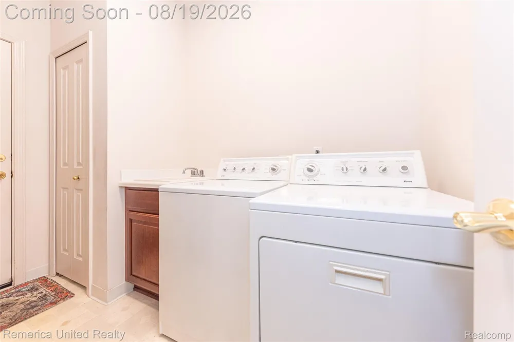 16766 Lochmoor Circle W Northville Township, MI 48168