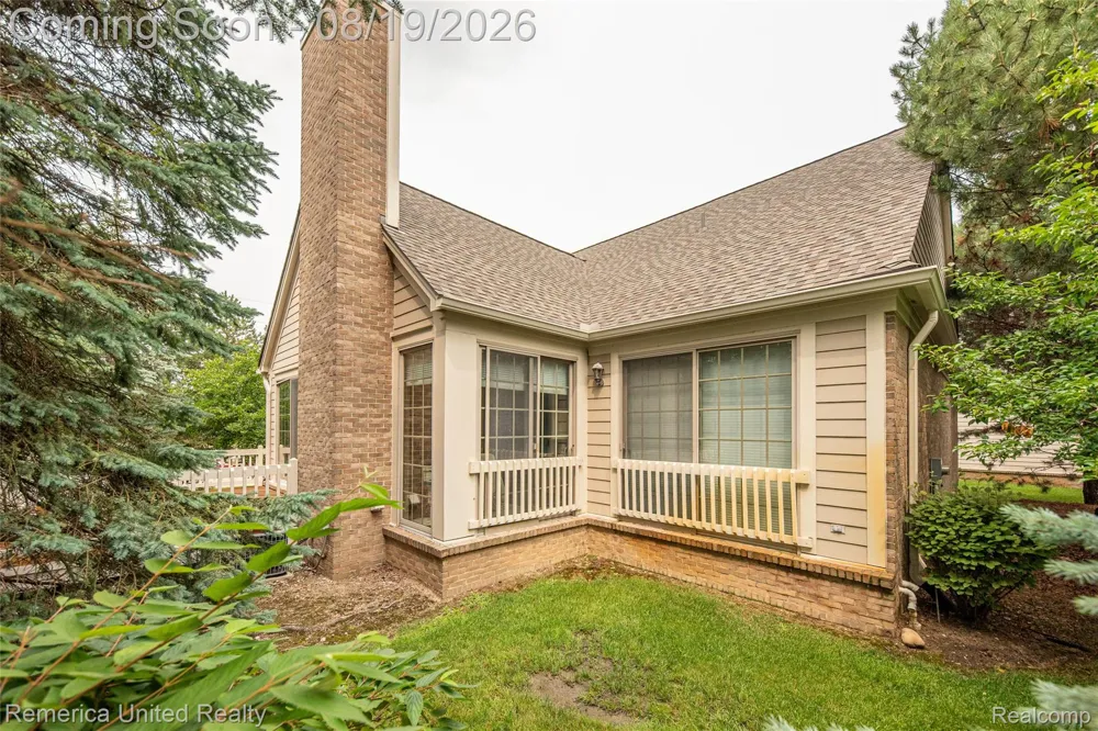 16766 Lochmoor Circle W Northville Township, MI 48168