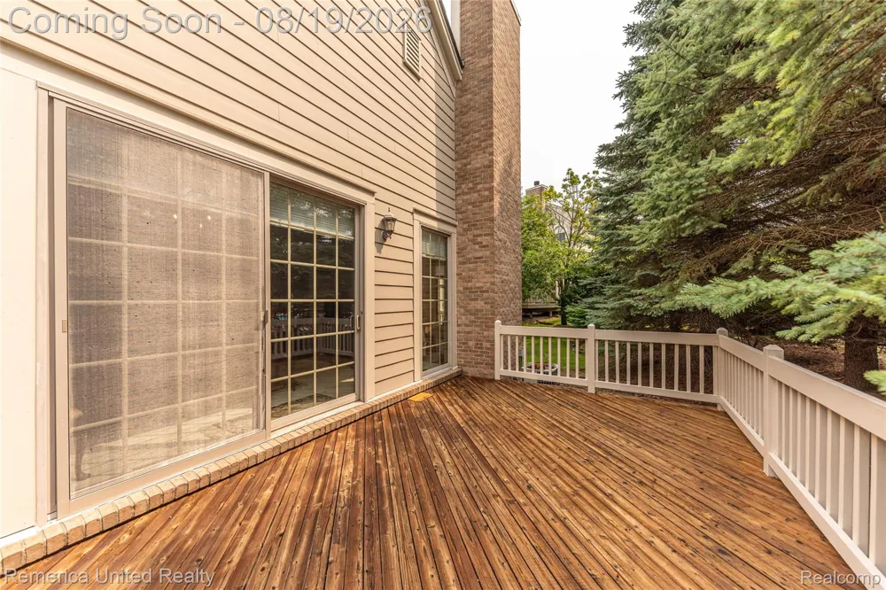 16766 Lochmoor Circle W Northville Township, MI 48168