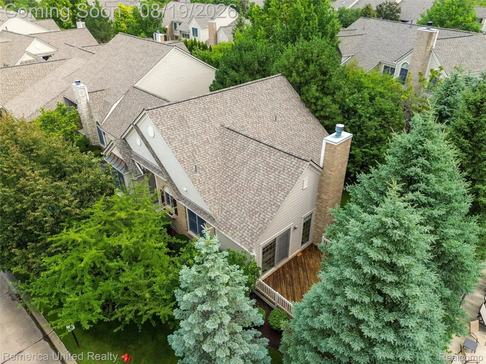 16766 Lochmoor Circle W Northville Township, MI 48168