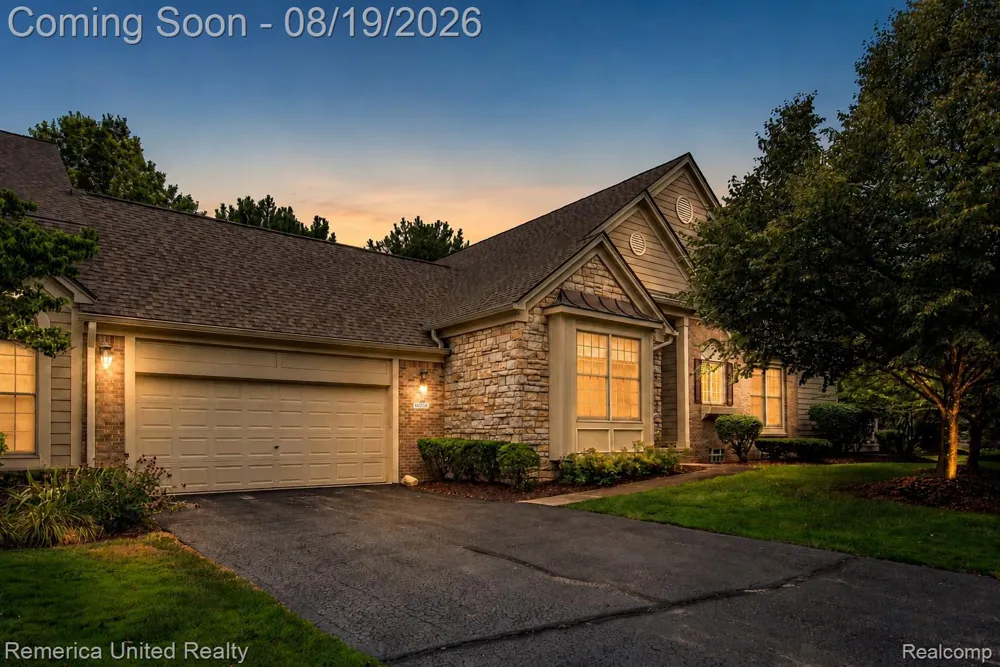 16766 Lochmoor Circle W Northville Township, MI 48168