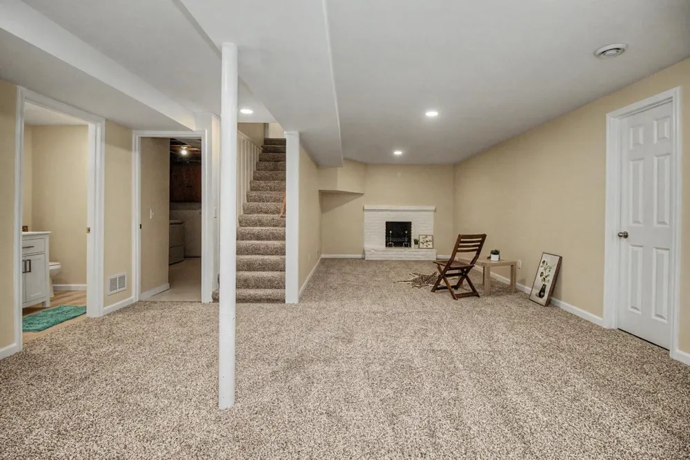 6230 Cahill Avenue Inver Grove Heights, MN 55076