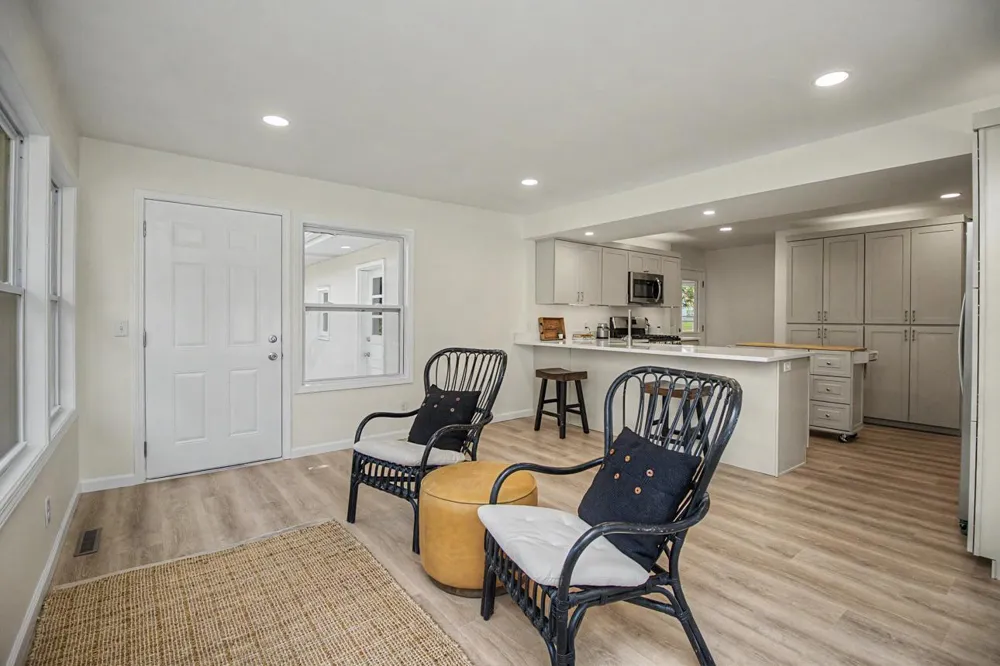 6230 Cahill Avenue Inver Grove Heights, MN 55076