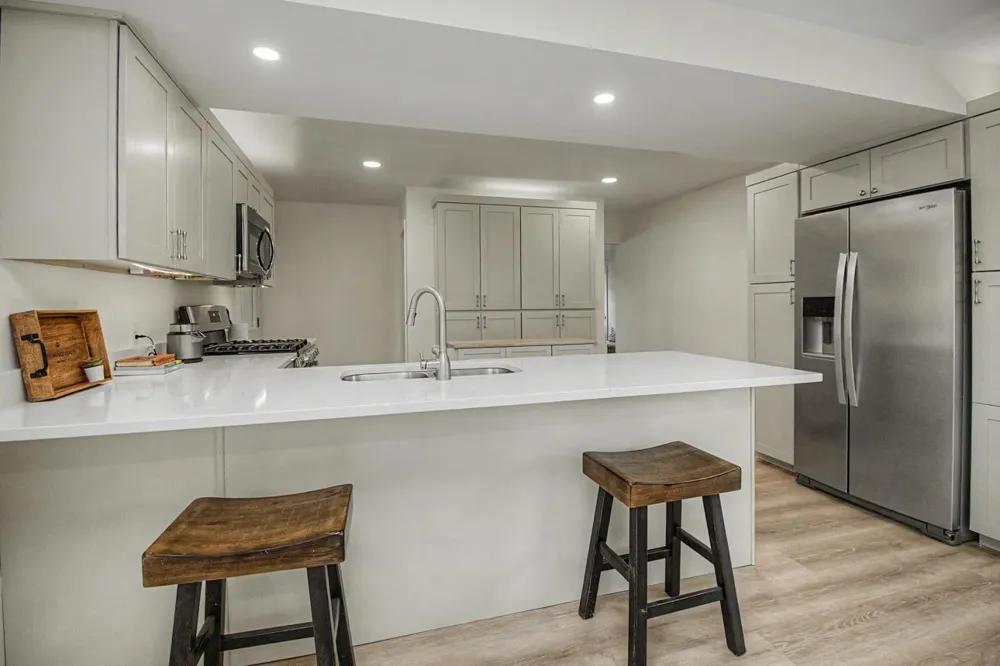 6230 Cahill Avenue Inver Grove Heights, MN 55076