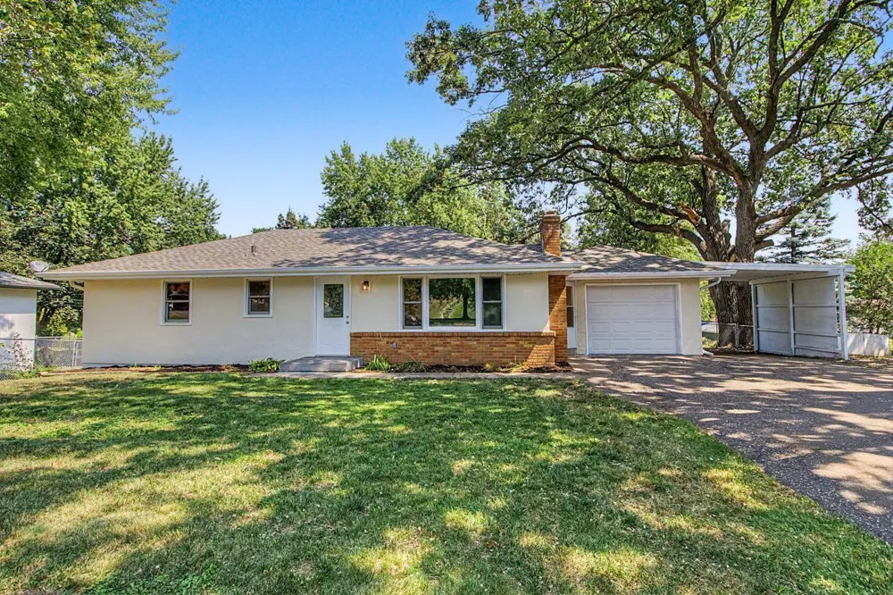 6230 Cahill Avenue Inver Grove Heights, MN 55076