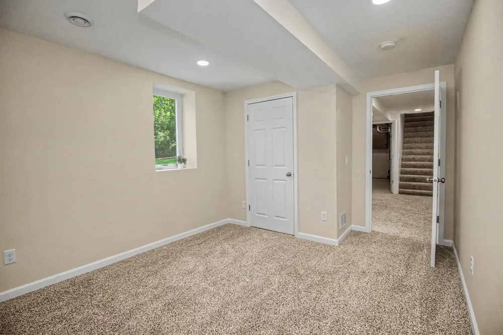 6230 Cahill Avenue Inver Grove Heights, MN 55076