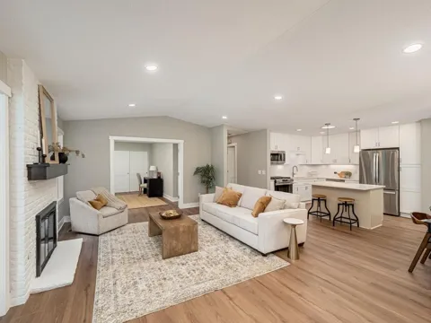 984 Yuma Lane