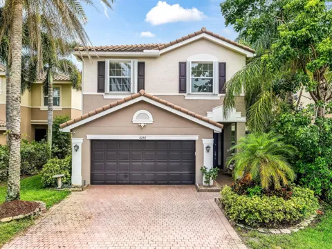 8292 Calabria Lakes Drive