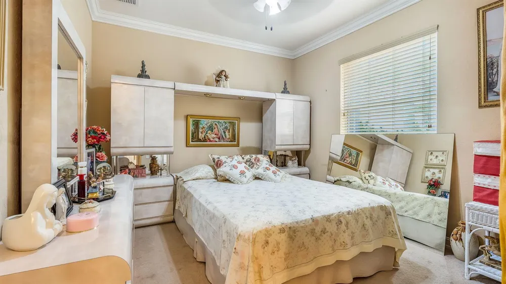 8292 Calabria Lakes Drive Boynton Beach, FL 33473