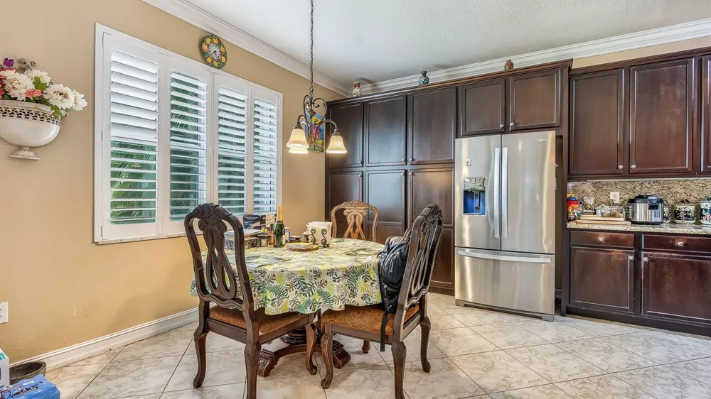 8292 Calabria Lakes Drive Boynton Beach, FL 33473