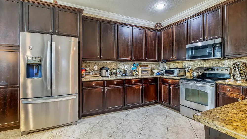8292 Calabria Lakes Drive Boynton Beach, FL 33473