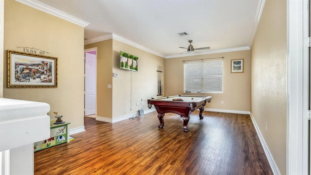 8292 Calabria Lakes Drive Boynton Beach, FL 33473