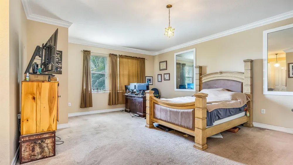 8292 Calabria Lakes Drive Boynton Beach, FL 33473