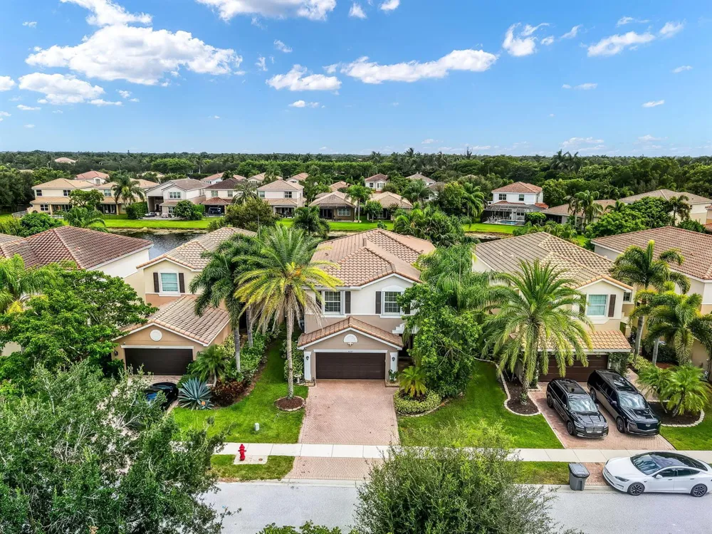 8292 Calabria Lakes Drive Boynton Beach, FL 33473