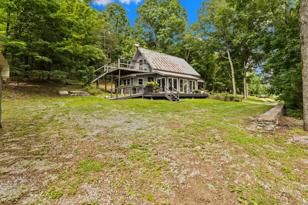 8021 Palmore Hollow Ln Nolensville, TN 37135