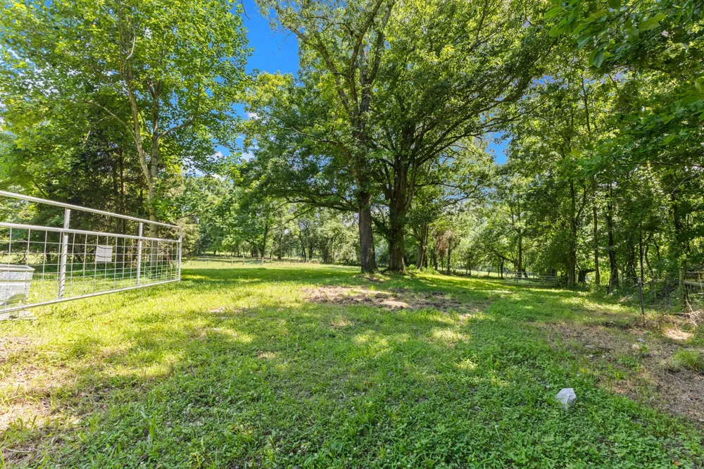 8021 Palmore Hollow Ln Nolensville, TN 37135