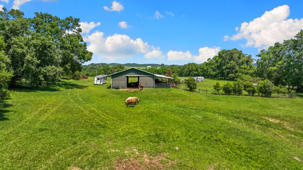 8021 Palmore Hollow Ln Nolensville, TN 37135