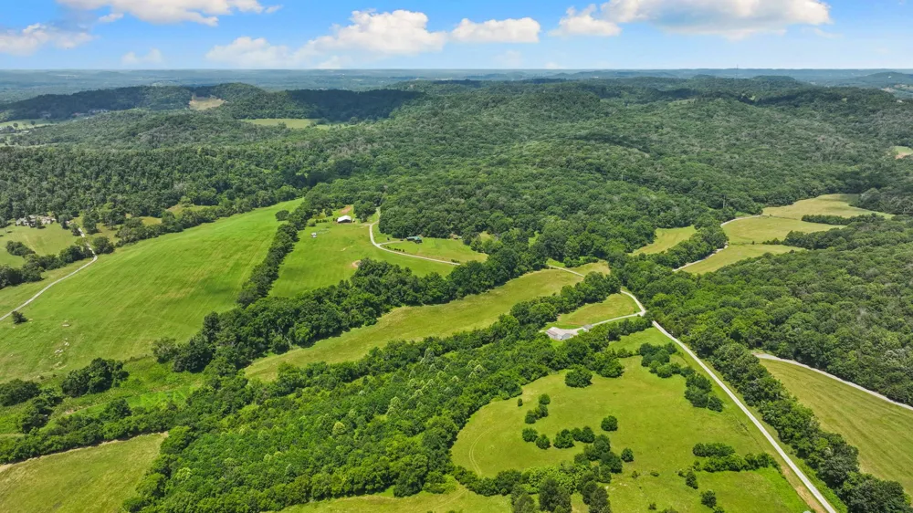 8021 Palmore Hollow Ln Nolensville, TN 37135