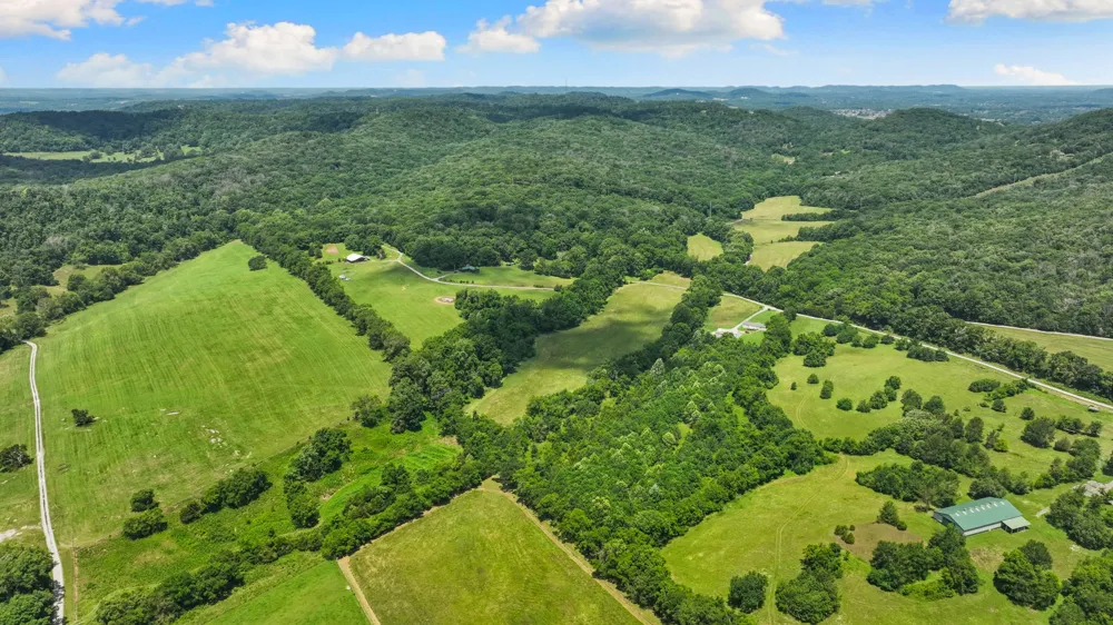 8021 Palmore Hollow Ln Nolensville, TN 37135