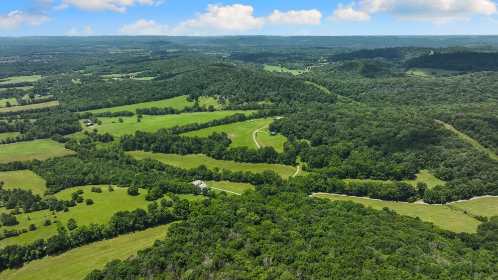8021 Palmore Hollow Ln Nolensville, TN 37135