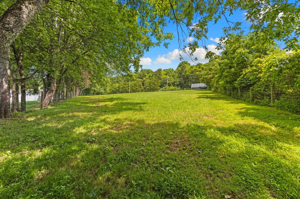 8021 Palmore Hollow Ln Nolensville, TN 37135