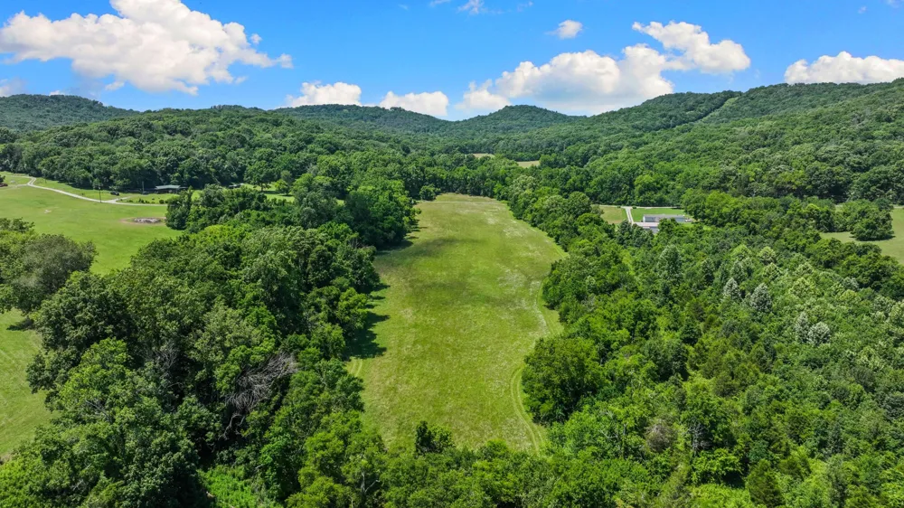 8021 Palmore Hollow Ln Nolensville, TN 37135