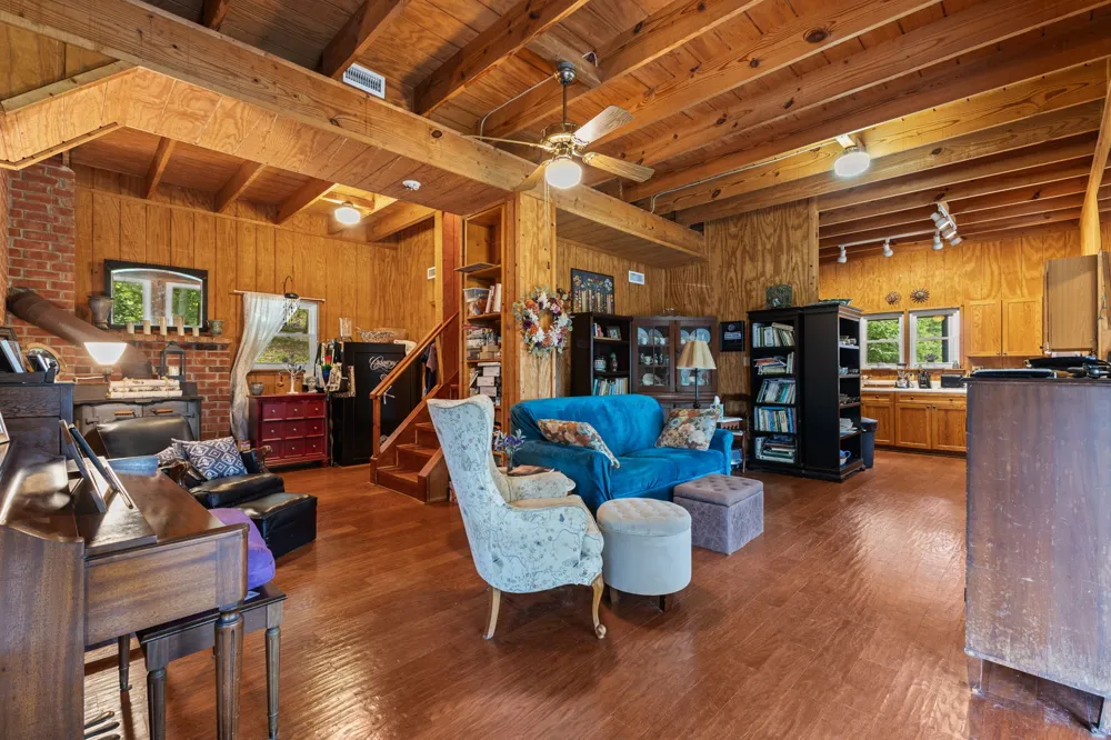 8021 Palmore Hollow Ln Nolensville, TN 37135