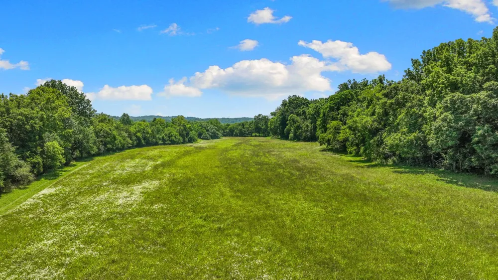 8021 Palmore Hollow Ln Nolensville, TN 37135
