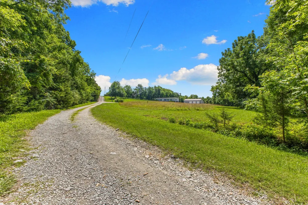 8021 Palmore Hollow Ln Nolensville, TN 37135