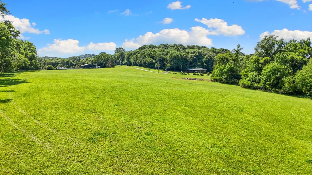 8021 Palmore Hollow Ln Nolensville, TN 37135