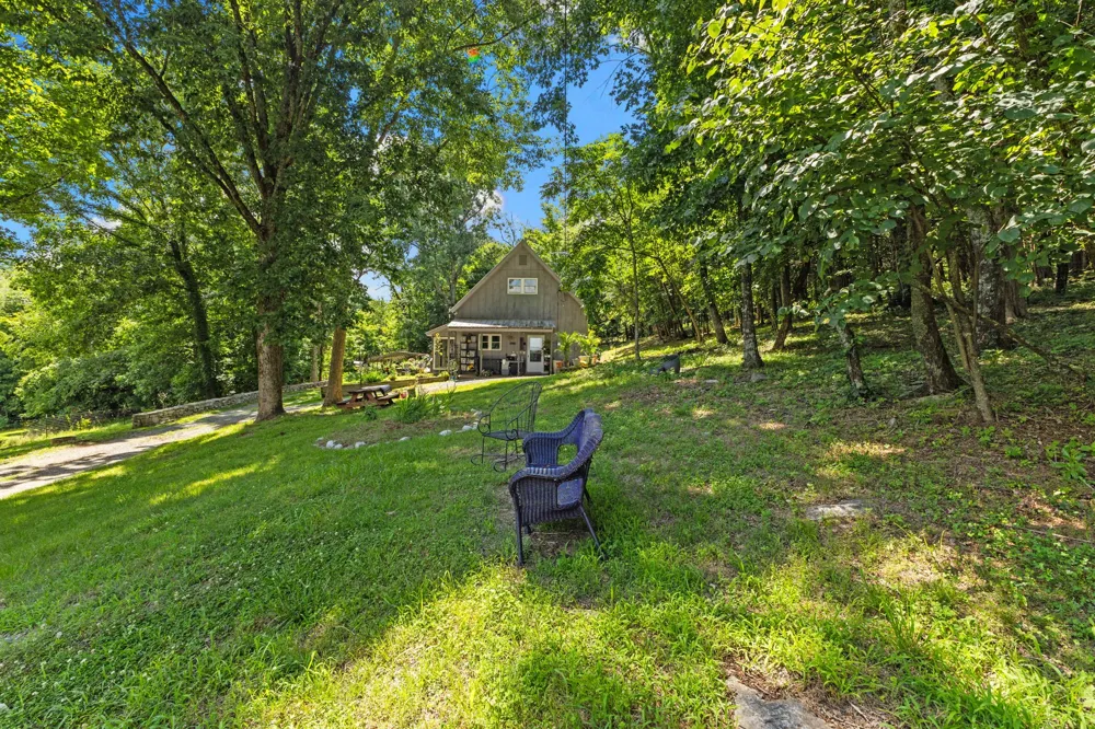 8021 Palmore Hollow Ln Nolensville, TN 37135