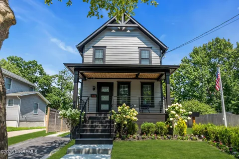 902 Central Avenue