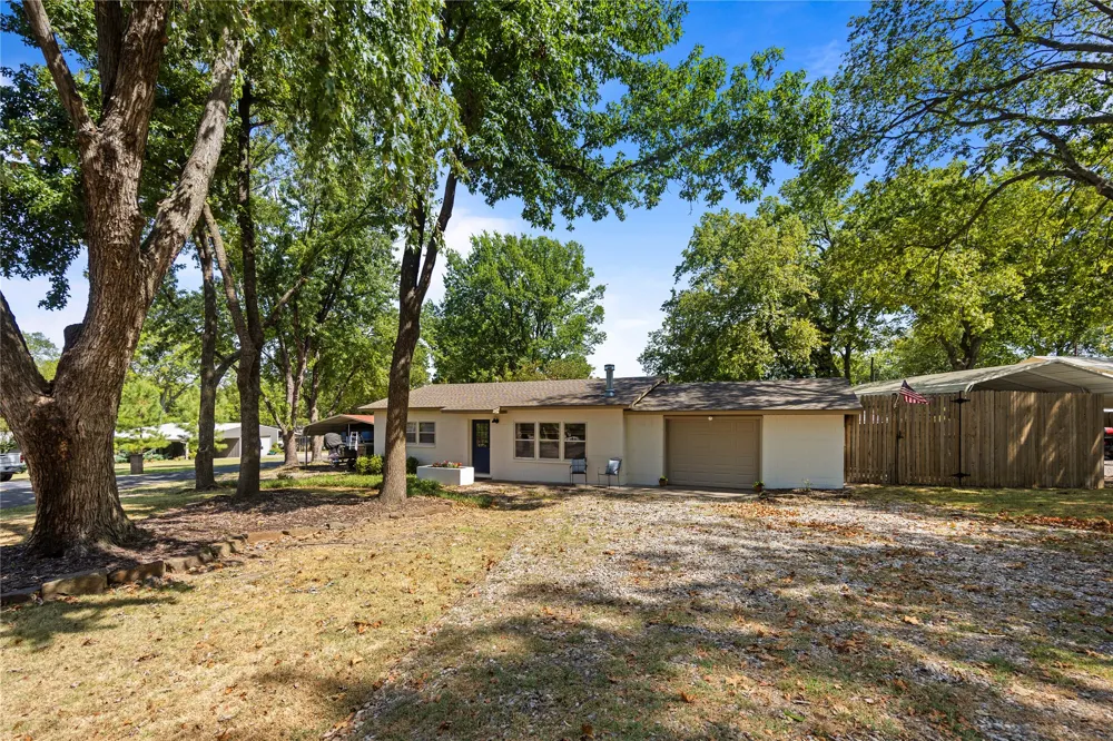69457 S 321 ROAD Wagoner, OK 74467