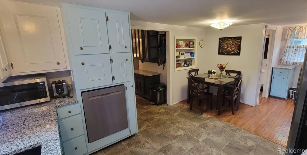 5562 Liberty Street Dryden Village, MI 48428