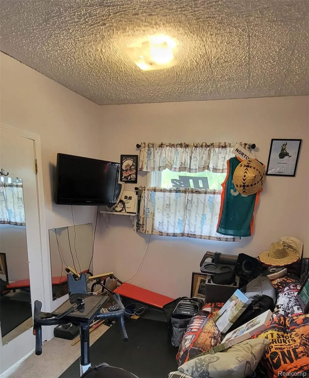 5562 Liberty Street Dryden Village, MI 48428