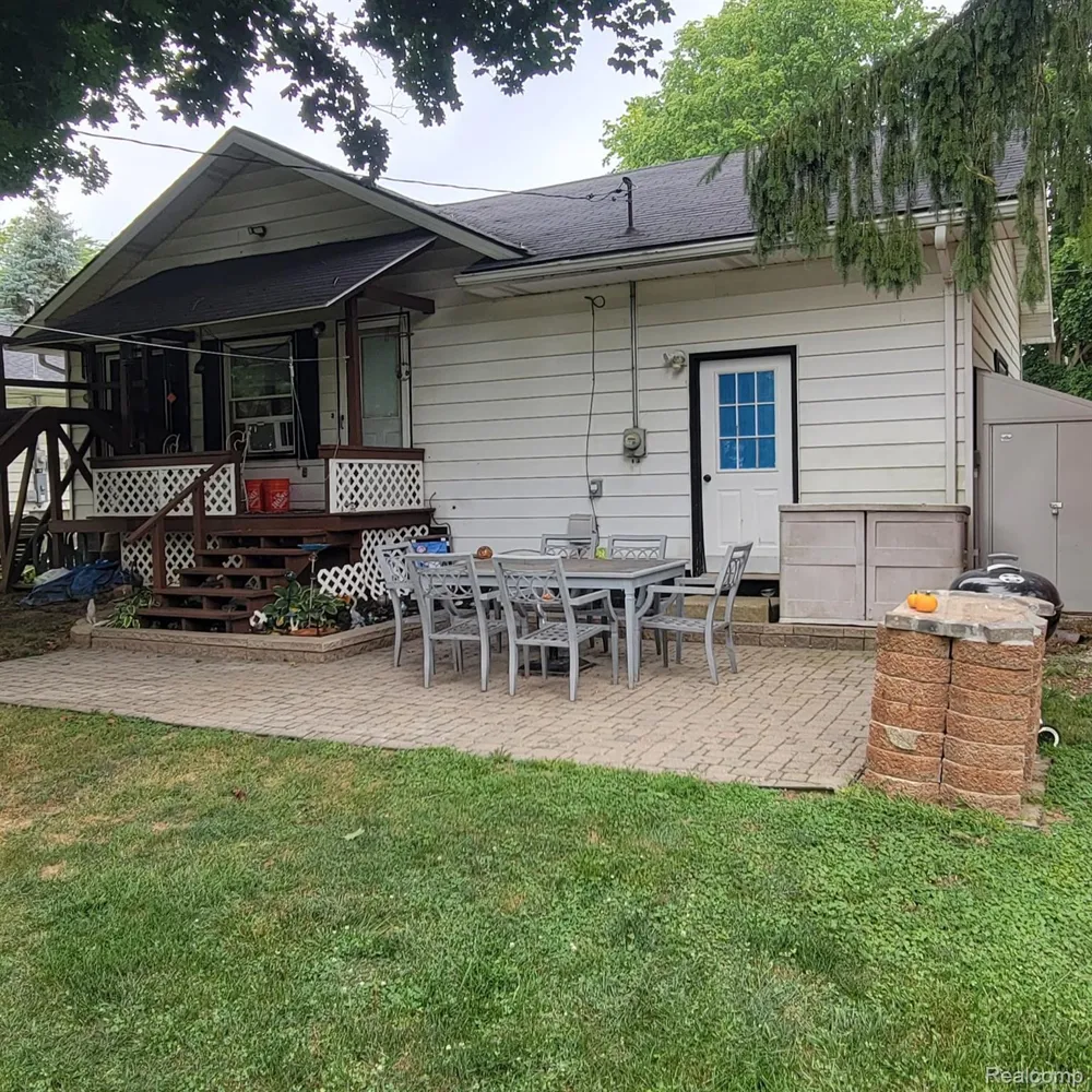 5562 Liberty Street Dryden Village, MI 48428