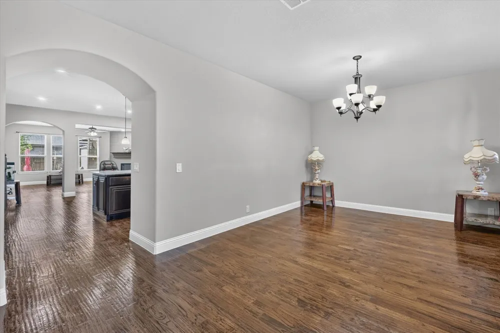 316 Jernigan Drive Euless, TX 76040