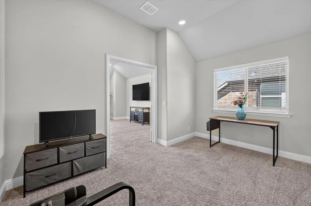 316 Jernigan Drive Euless, TX 76040