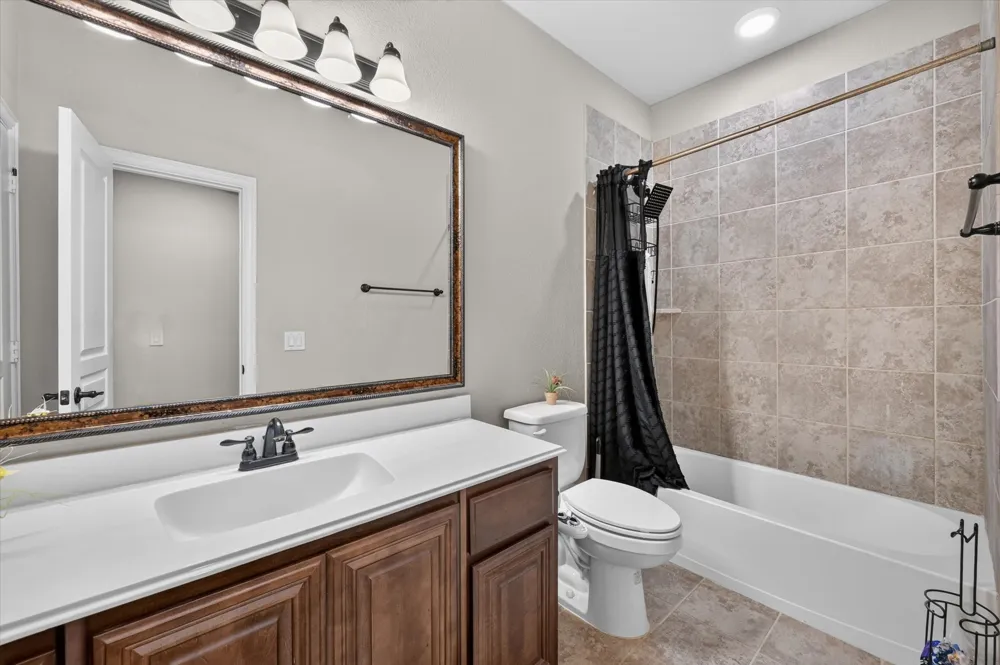 316 Jernigan Drive Euless, TX 76040