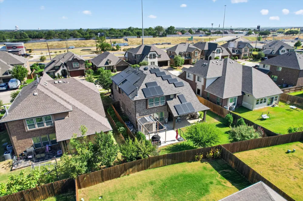316 Jernigan Drive Euless, TX 76040