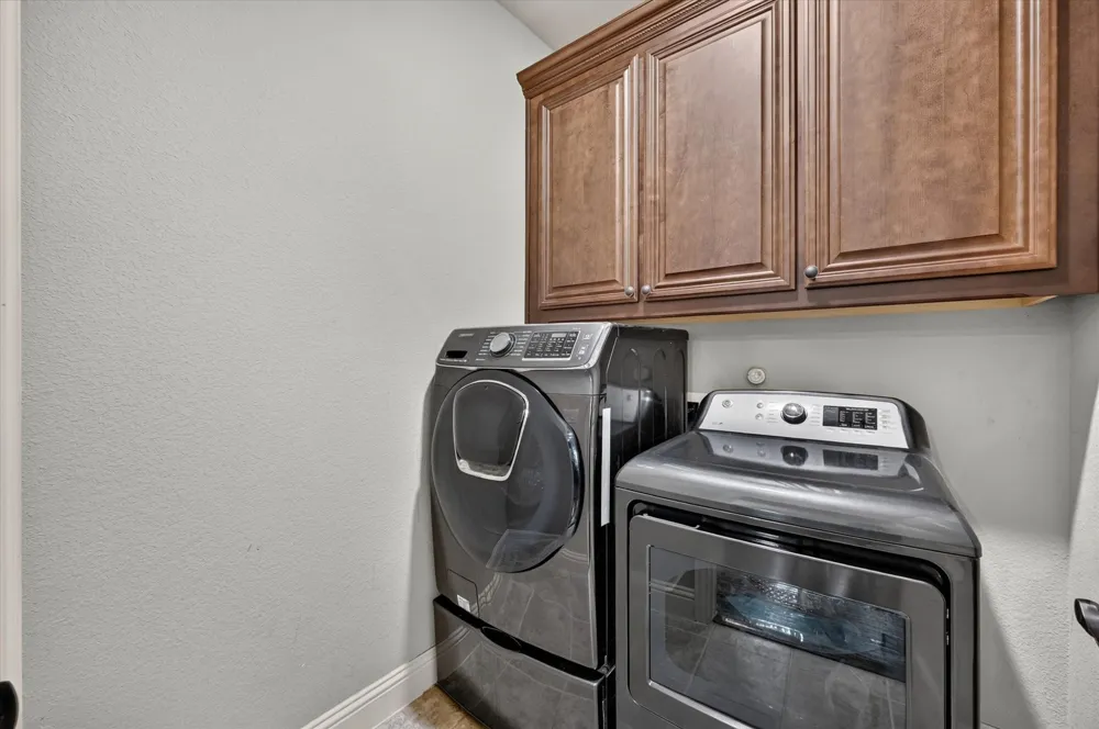 316 Jernigan Drive Euless, TX 76040