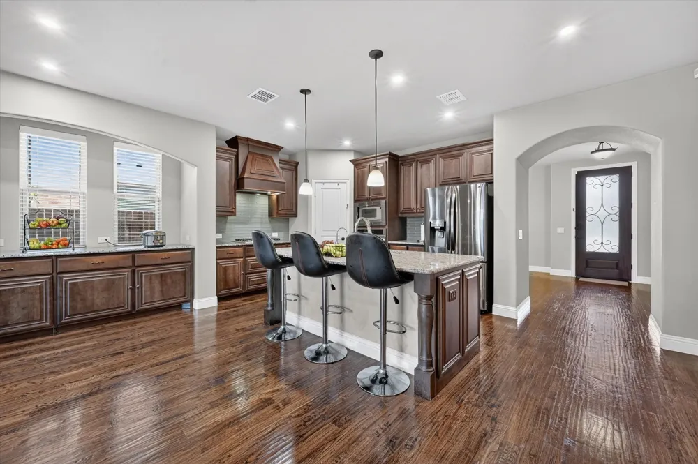 316 Jernigan Drive Euless, TX 76040