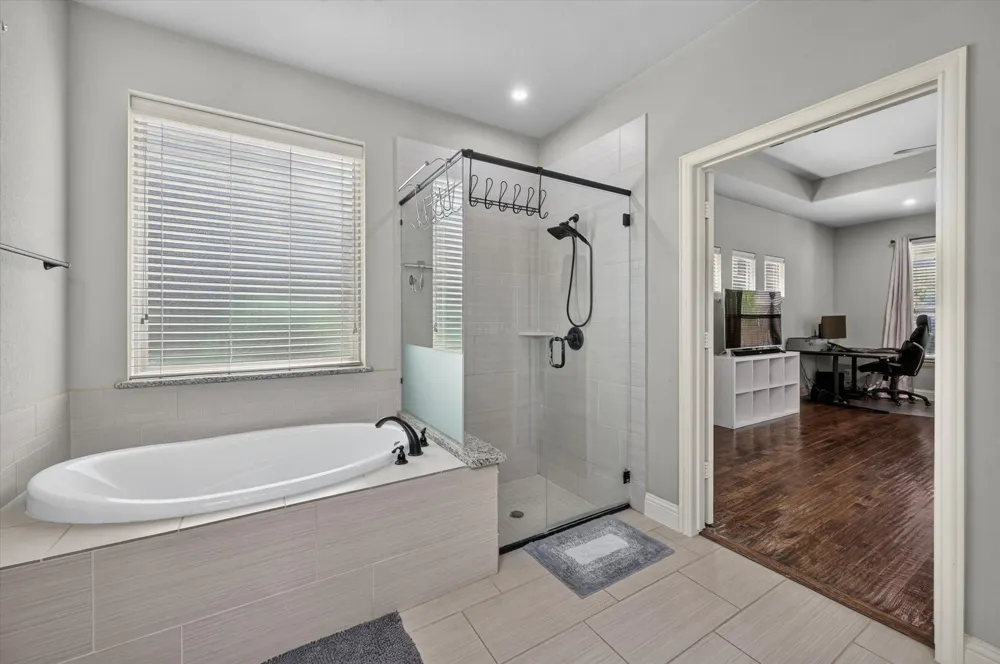 316 Jernigan Drive Euless, TX 76040