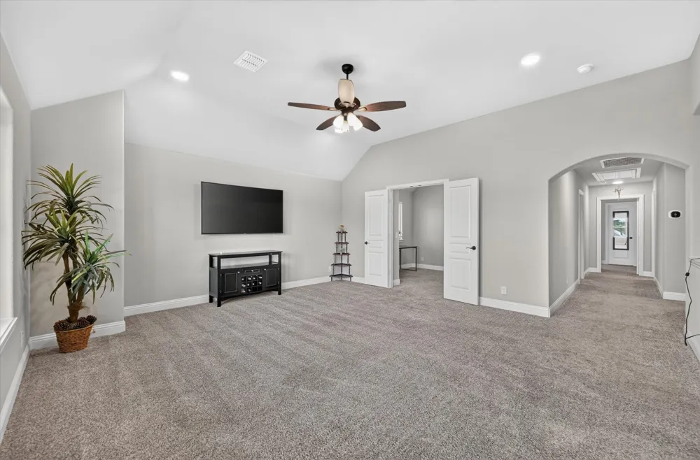 316 Jernigan Drive Euless, TX 76040