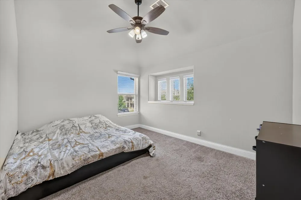 316 Jernigan Drive Euless, TX 76040