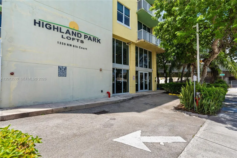 1350 NW 8th Ct #A2-4 Miami, FL 33136