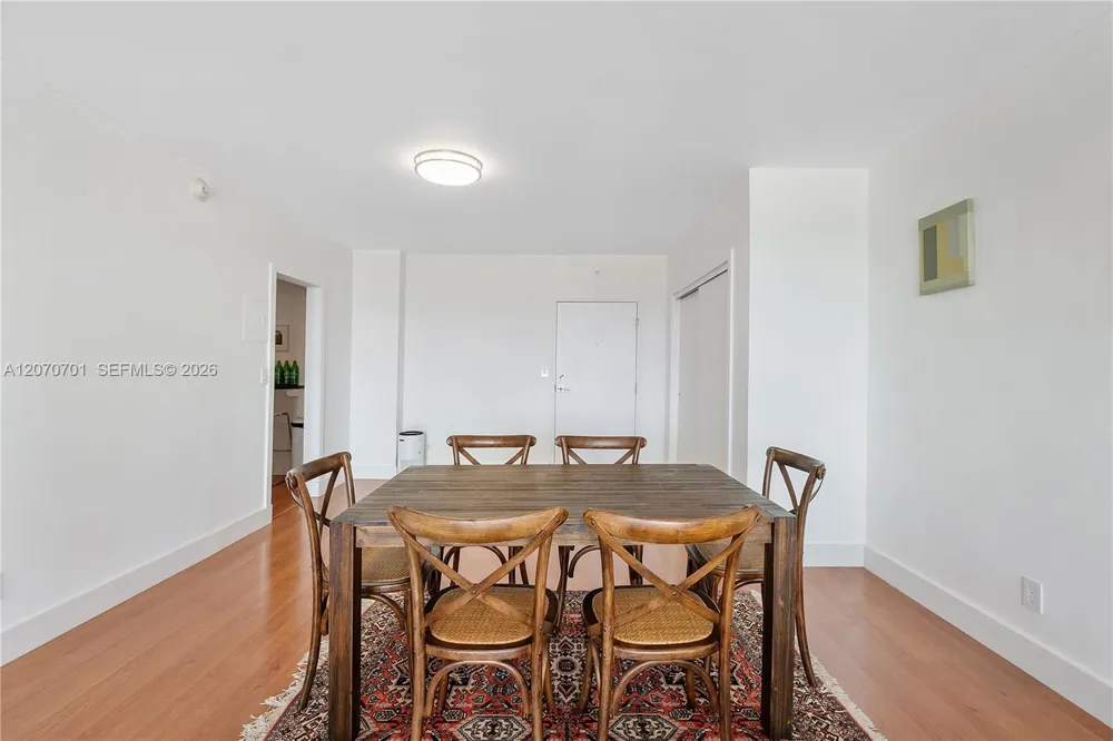 90 Edgewater Dr #917 Coral Gables, FL 33133